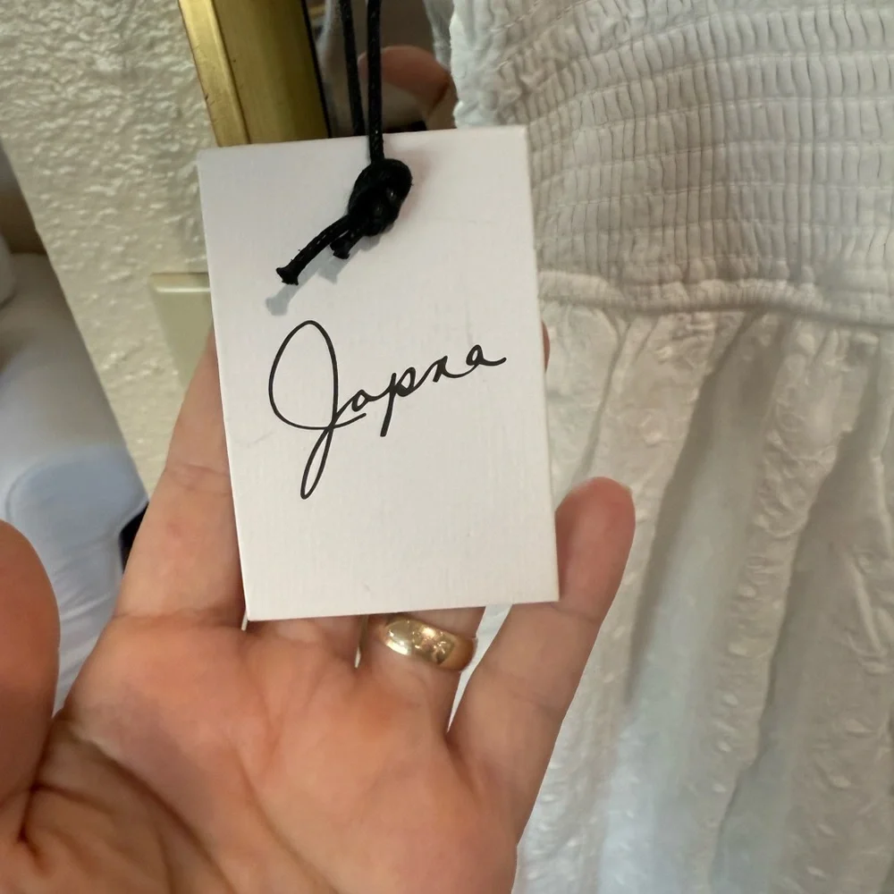 NWT Japna Small White Eyelet Jumpsuit with Flutter Sleeves - Picture 4 of 5